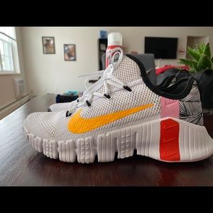 Women’s Metcon 3’s